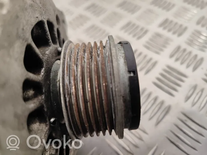 Opel Meriva B Alternator 