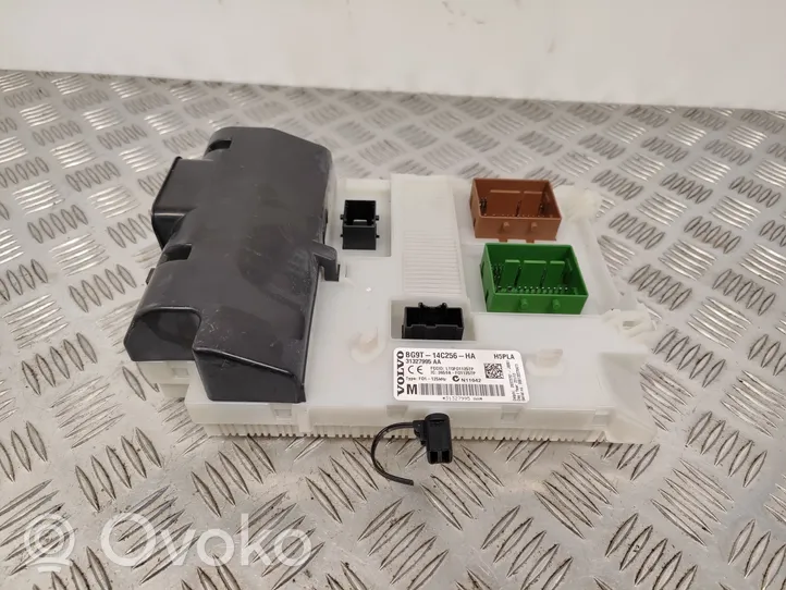 Volvo V60 Module de fusibles 31327995AA