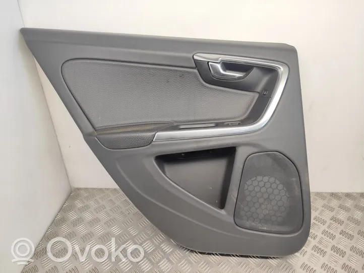 Volvo V60 Boczki / Poszycie drzwi tylnych 8635869