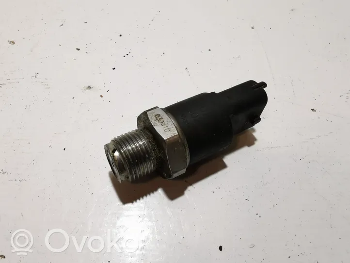 Toyota Yaris Sensor de presión de combustible 8945852010