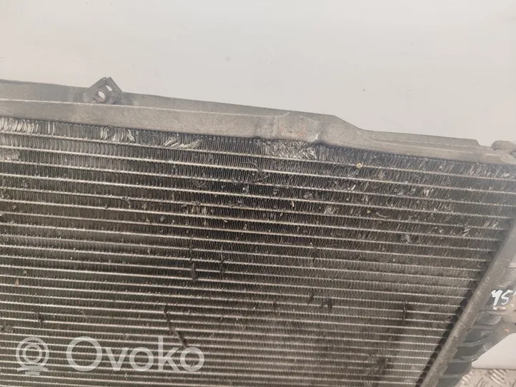 Opel Zafira B Radiateur de refroidissement 