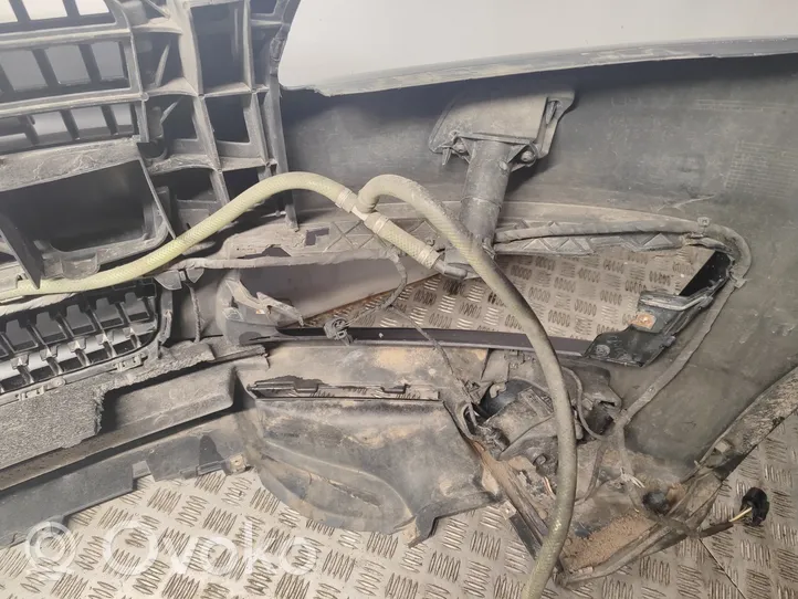 Audi Q7 4L Priekšējais bamperis 4L0807437D