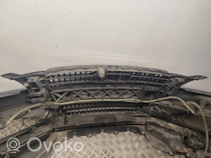 Audi Q7 4L Priekšējais bamperis 4L0807437D