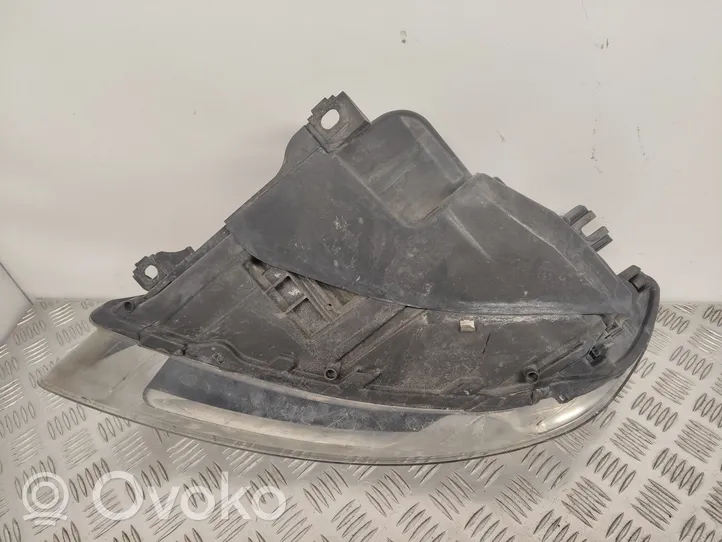 Audi Q7 4L Lampa przednia 4L0941004A