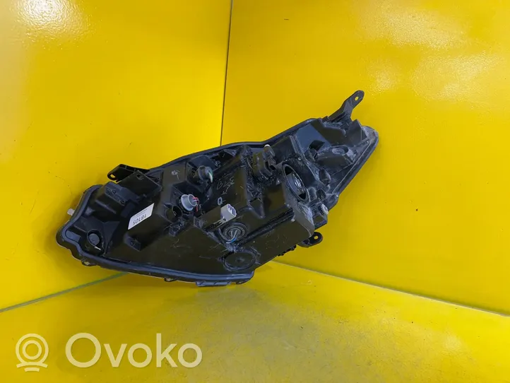 Toyota Yaris Phare frontale 81145-60M20