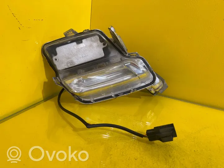 Volvo XC60 Lampa przednia 31420393