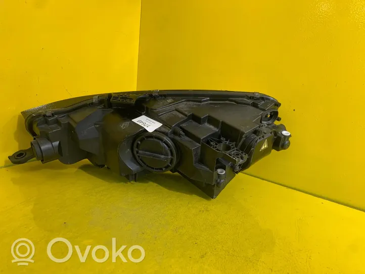 Audi A5 Lampa przednia 8W6941006