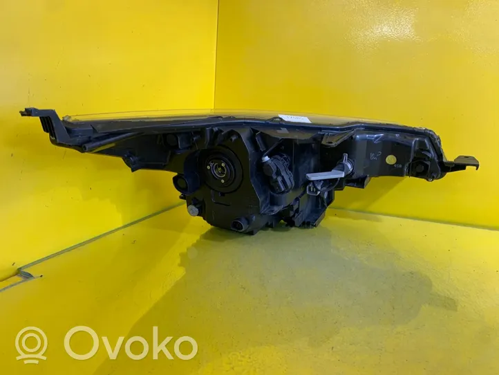 Toyota Avensis T270 Phare frontale 99226-81017