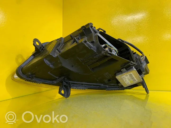 Audi A6 C7 Lampa przednia 4F0941004