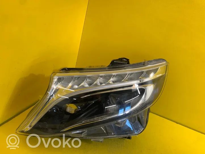 Mercedes-Benz V Class W447 Lampa przednia A4479060101