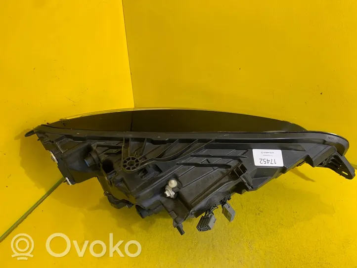 Volvo V60 Lampa przednia 32314148