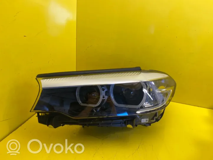 BMW 5 G30 G31 Phare frontale 3890