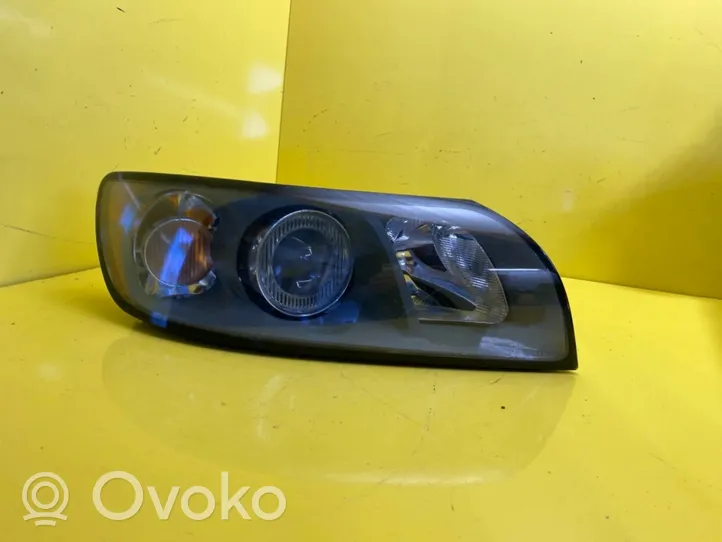 Volvo V50 Lampa przednia 3872