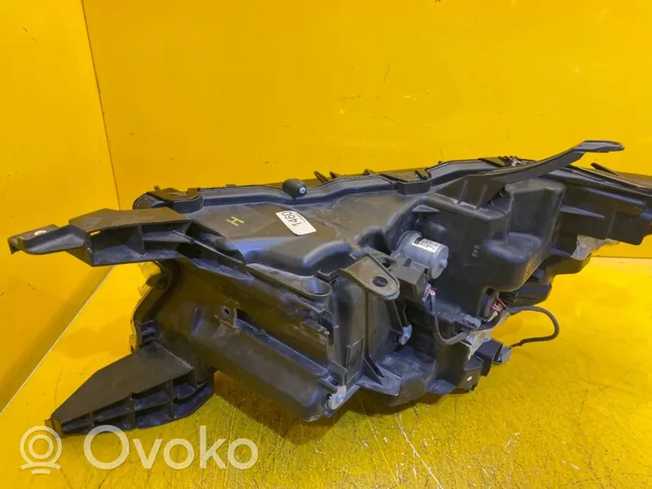 Toyota Land Cruiser (J150) Lampa przednia brak