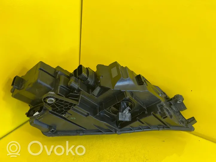 Skoda Octavia Mk3 (5E) Lampa przednia 5E1941017E