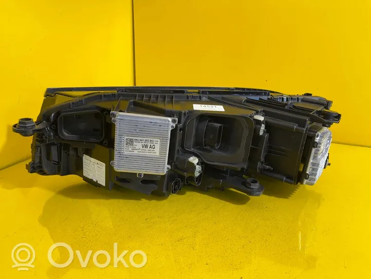 Volkswagen Touareg III Headlight/headlamp 761941082