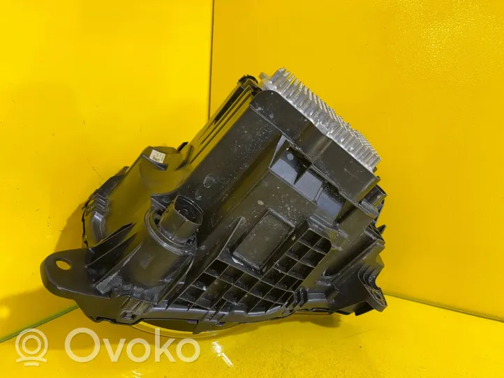 Land Rover Defender Phare frontale L8B2-13W029