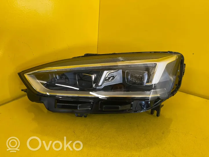 Audi A5 Phare frontale 8W6941033D