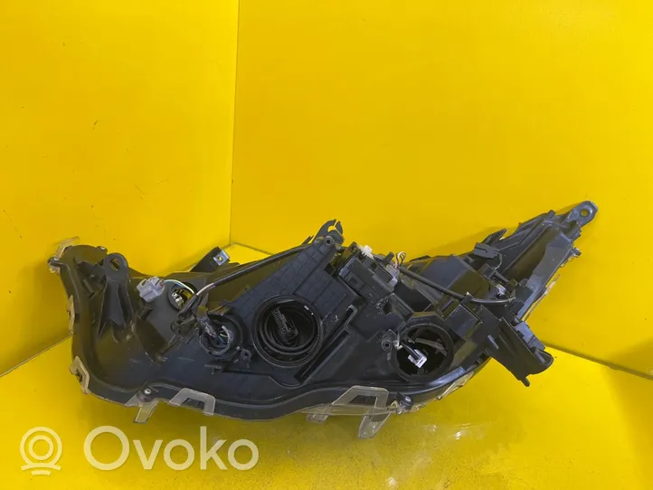 Toyota RAV 4 (XA50) Phare frontale 8990842020