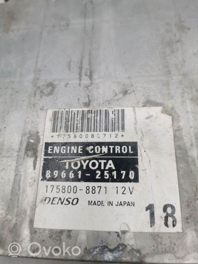 Toyota Hiace (H200) Sterownik / Moduł ECU 8966125170