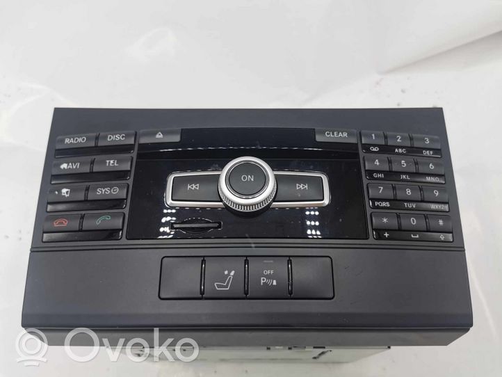 Mercedes-Benz E W212 Radio/CD/DVD/GPS-pääyksikkö A2129006313