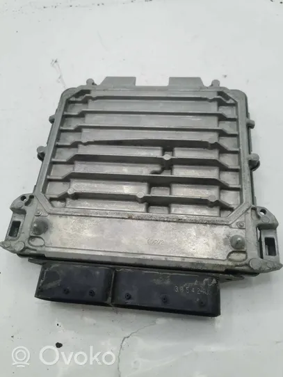 Mercedes-Benz B W246 W242 Engine control unit/module A2709000900