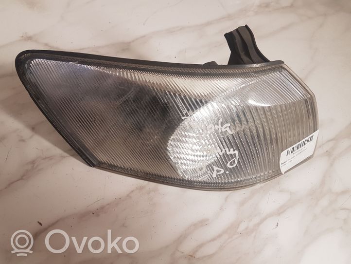 Toyota Camry Lampa przednia PY21W