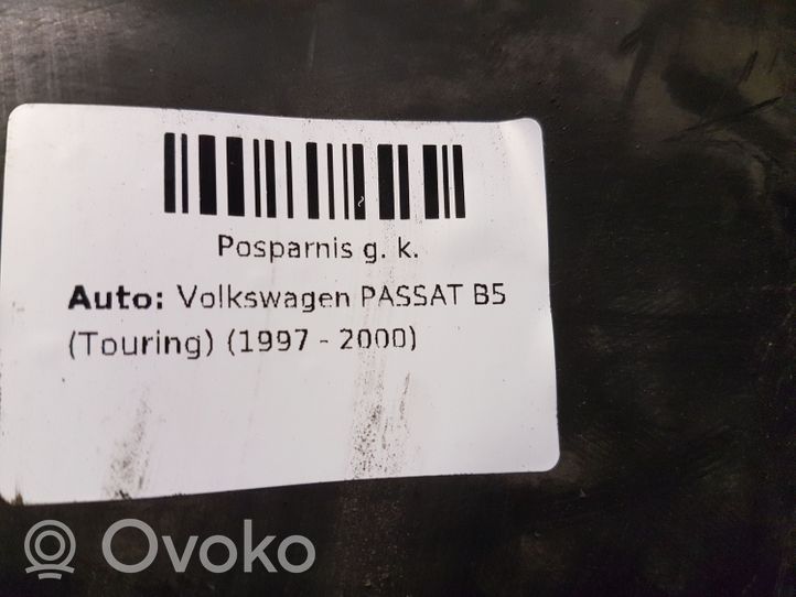 Volkswagen PASSAT B5 Revestimientos de la aleta guardabarros antisalpicaduras trasera 3B0810972C