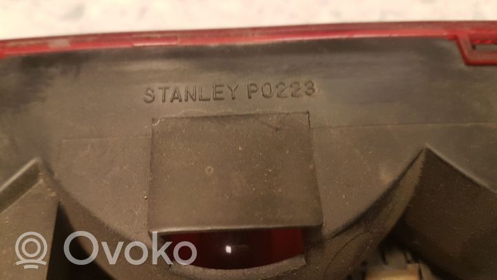 Mitsubishi Pajero Trzecie światło stop STANLEYP0223