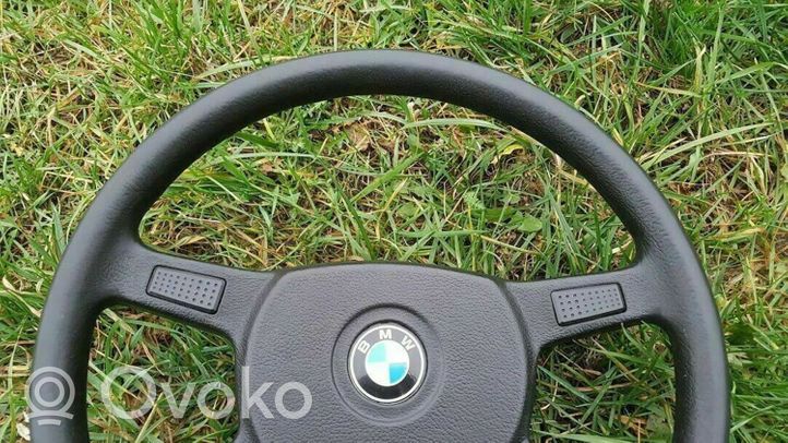 BMW 3 E30 Kierownica 11528964