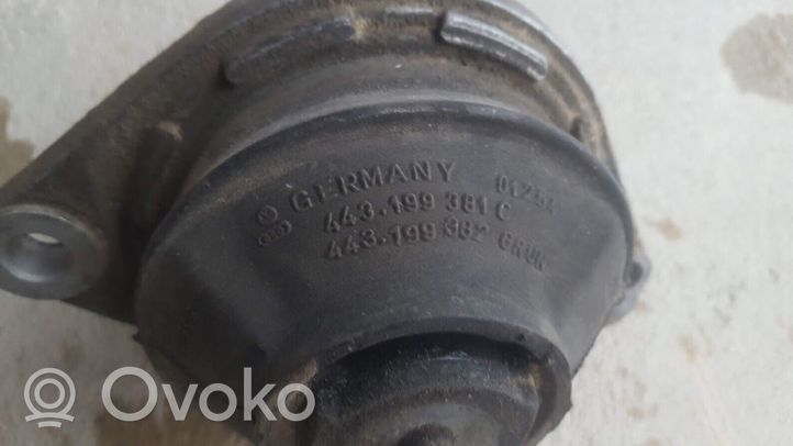 Audi 80 90 S2 B4 Wspornik / Mocowanie silnika 443199381C