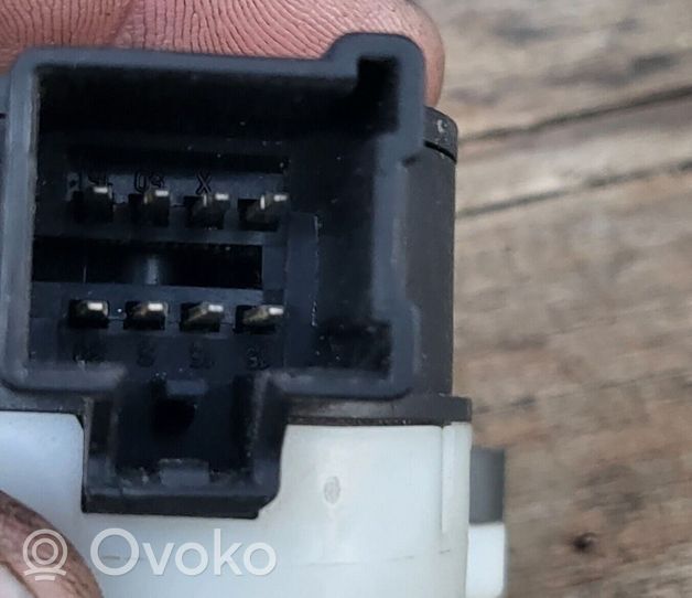 Volvo S80 Przekaźnik blokady zapłonu 8645228