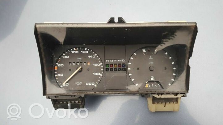 Volkswagen Jetta II Compteur de vitesse tableau de bord 191919033FF