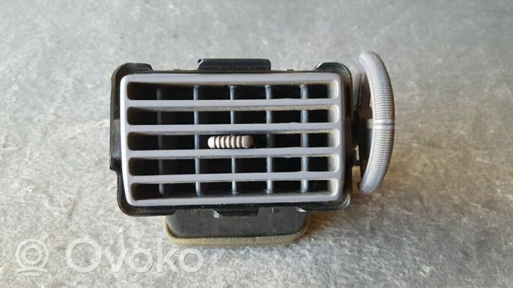 Toyota Picnic Copertura griglia di ventilazione laterale cruscotto 5566144010