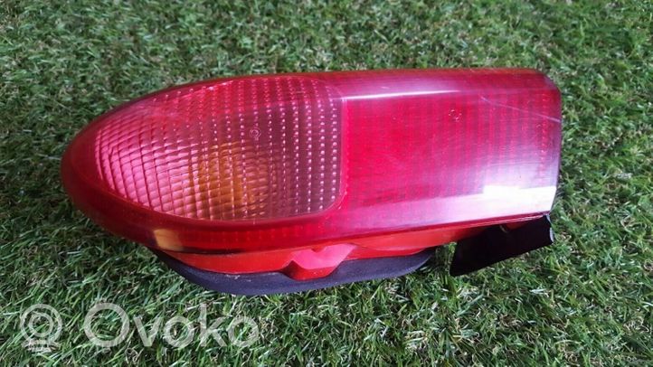 Alfa Romeo 156 Lampy tylnej klapy bagażnika 60620139