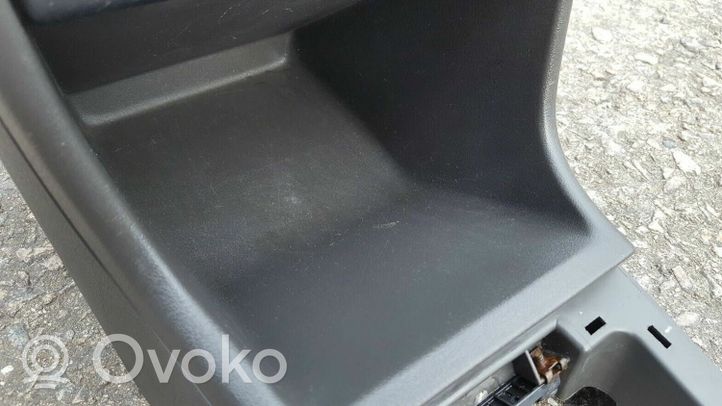 Volkswagen PASSAT B3 Keskikonsoli 357863243C