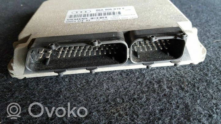 Audi A3 S3 8L Sterownik / Moduł ECU 06A906019E