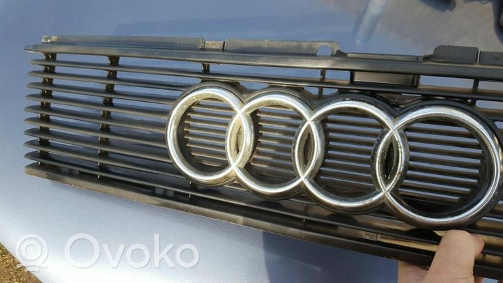 Audi 80 90 B2 Etusäleikkö 811853655D