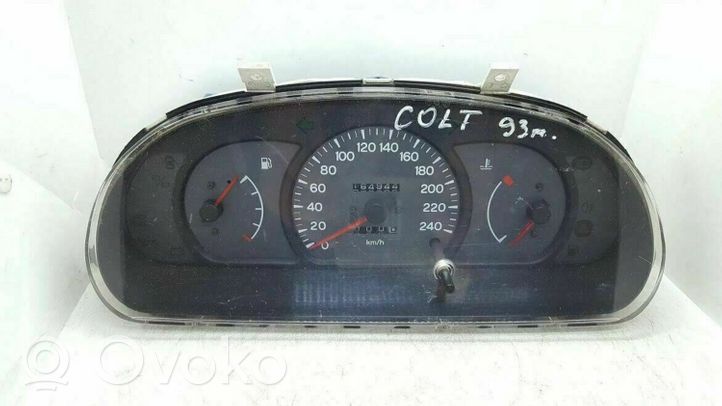 Mitsubishi Colt Compteur de vitesse tableau de bord MB899862