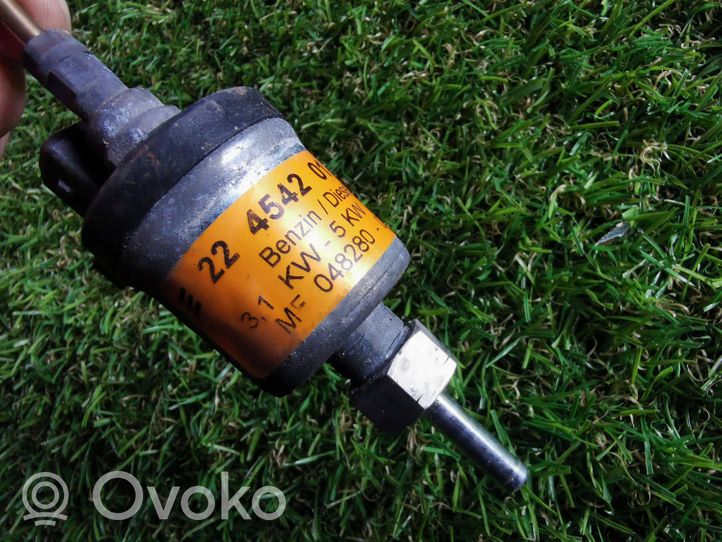 Toyota Avensis T250 Kraftstoffpumpe Dosierpumpe Standheizung Webasto 22454201