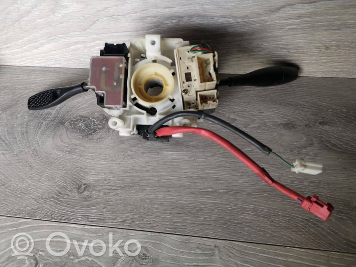 Mitsubishi Mirage V CJO Žibintų valytuvų kojelių komplektas HX01460426