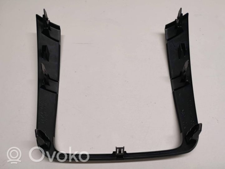 Toyota Avensis Verso Cadre, panneau d'unité radio / GPS 5541444030