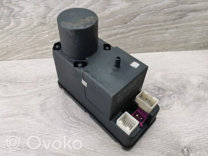 4A0862257B Audi A6 S6 C4 4A Central locking vacuum pump, 49.00 € RRR