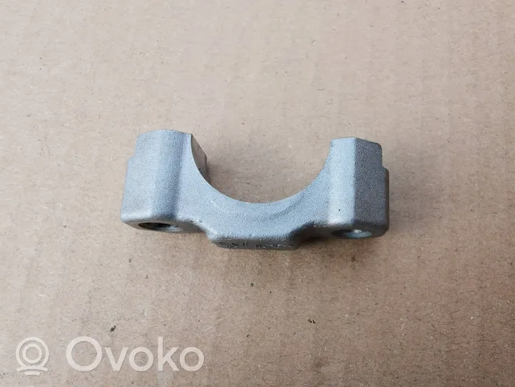 Volvo V70 Supporto dell’albero a camme 34032