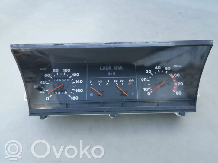 212133801010 Lada Niva Compteur de vitesse tableau de bord, 199.00 ...