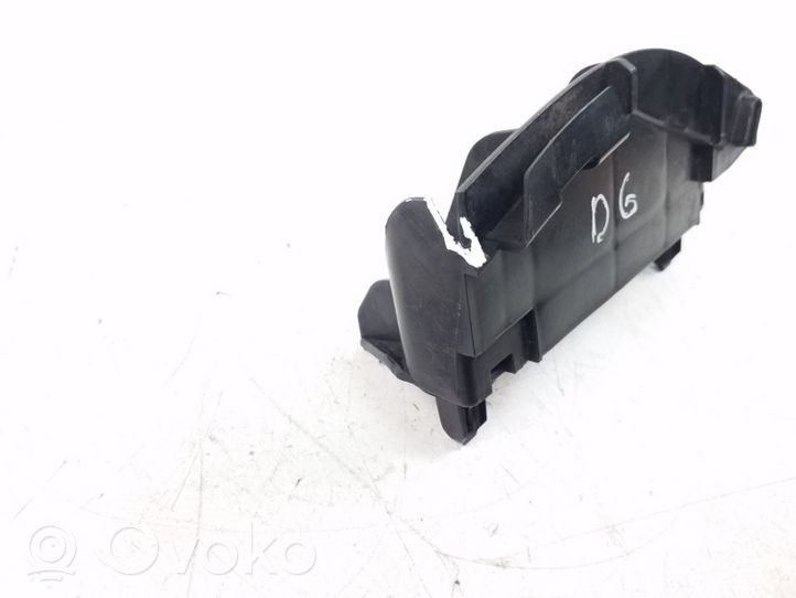 Toyota Avensis T270 Support de pare-chocs arrière 5256205040