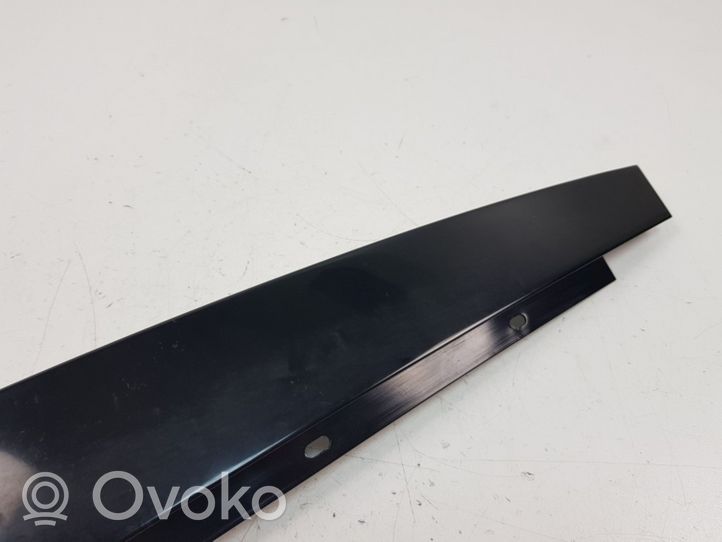 BMW 5 E60 E61 Priekšpusē durvju dekoratīvā apdare (moldings) 7898142