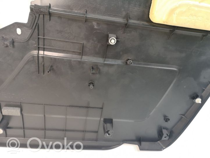 Mazda 5 Takaoven verhoilu C23568561