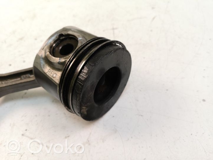 Honda CR-V Piston 