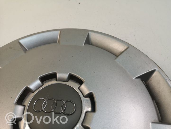 Audi A3 S3 8P R16 wheel hub/cap/trim 8P0601147A